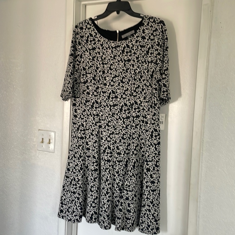 Gorgeous Black and White swirl print dress.